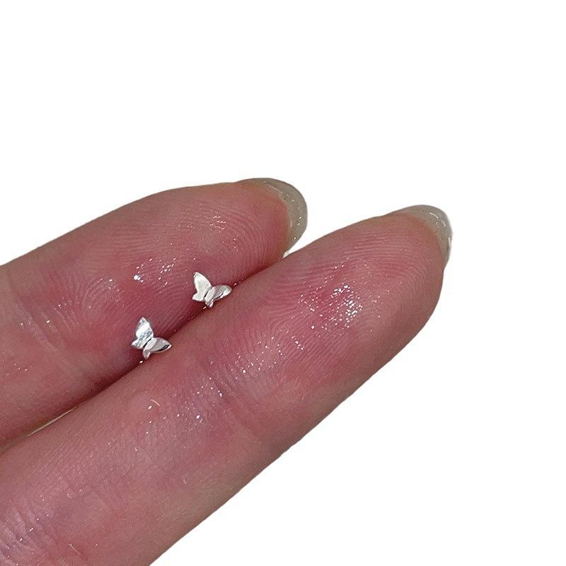Small Fresh Butterfly Earrings for Women Simple and Fashionable Summer New Cute Small Earrings