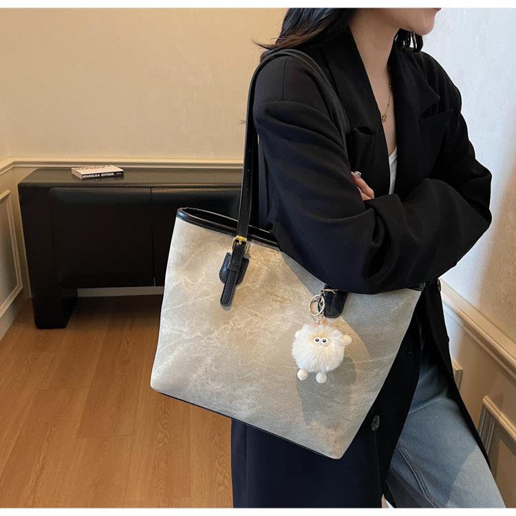 Versatile Bag Women's Large-capacity New Summer Casual Shoulder Bag Texture Commuter Tote Bag
