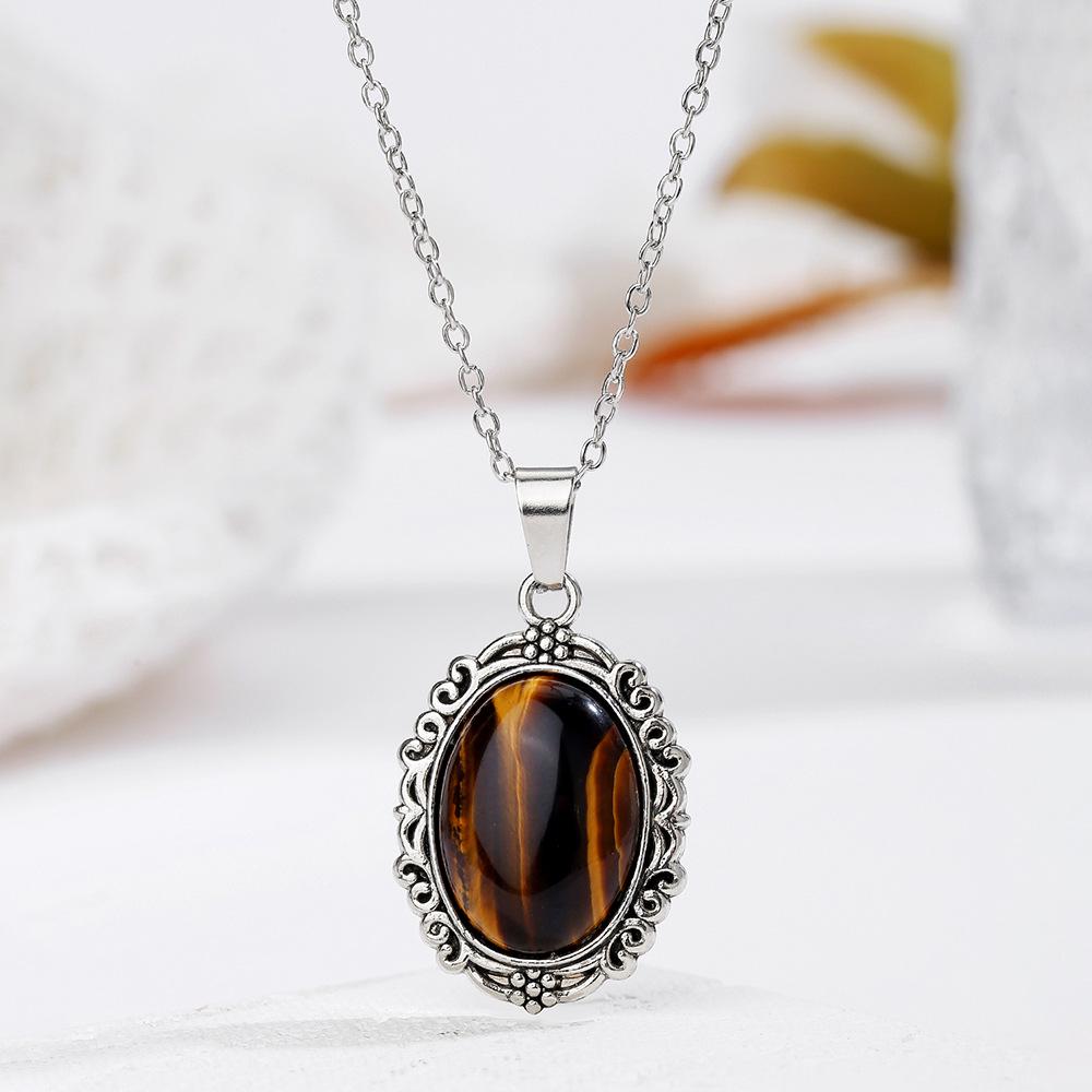 Colier cu pandantiv oval din cristal alb natural - Bijuterii boeme pentru yoga