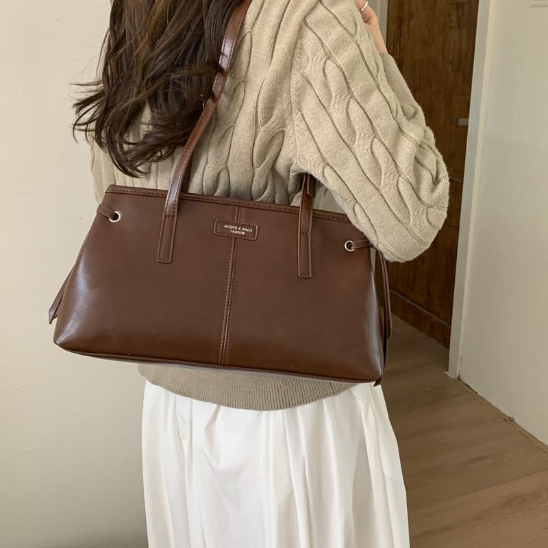 2025 Autumn and Winter Handbag Women's Japan and South Korea New Fashion Women's Bag Versatile Commuter Shoulder Underarm Bag Tote Bag