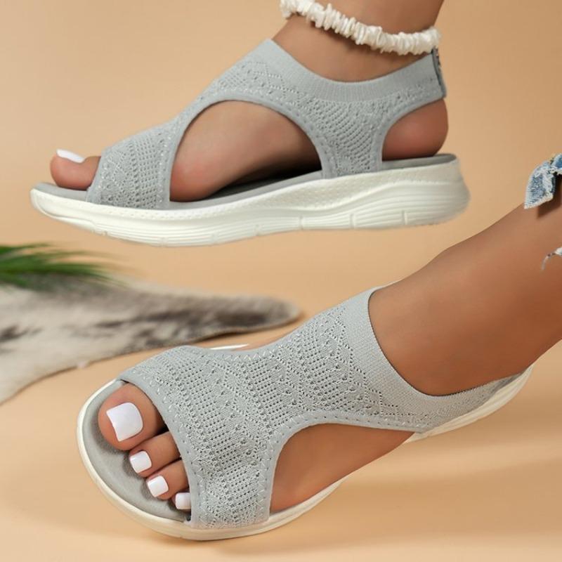 Large size fly-woven sandals for women's summer new models, light outer sandals for one pedal