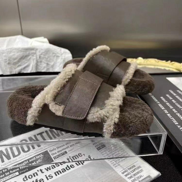 Comfortable and High-end Thick-bottomed Outer Wear Mao Mao Mop 2025 Autumn and Winter New Foreign Style College Style Retro Belt Slippers Women