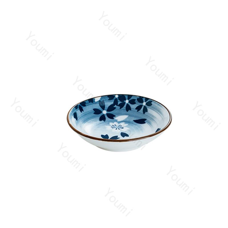 Keramické talíře v japonském stylu s květinami, retro restaurace, mořské plody, sushi talíř, domácí lahodné pokrmy, rýžové misky, vynikající stolní nádobí