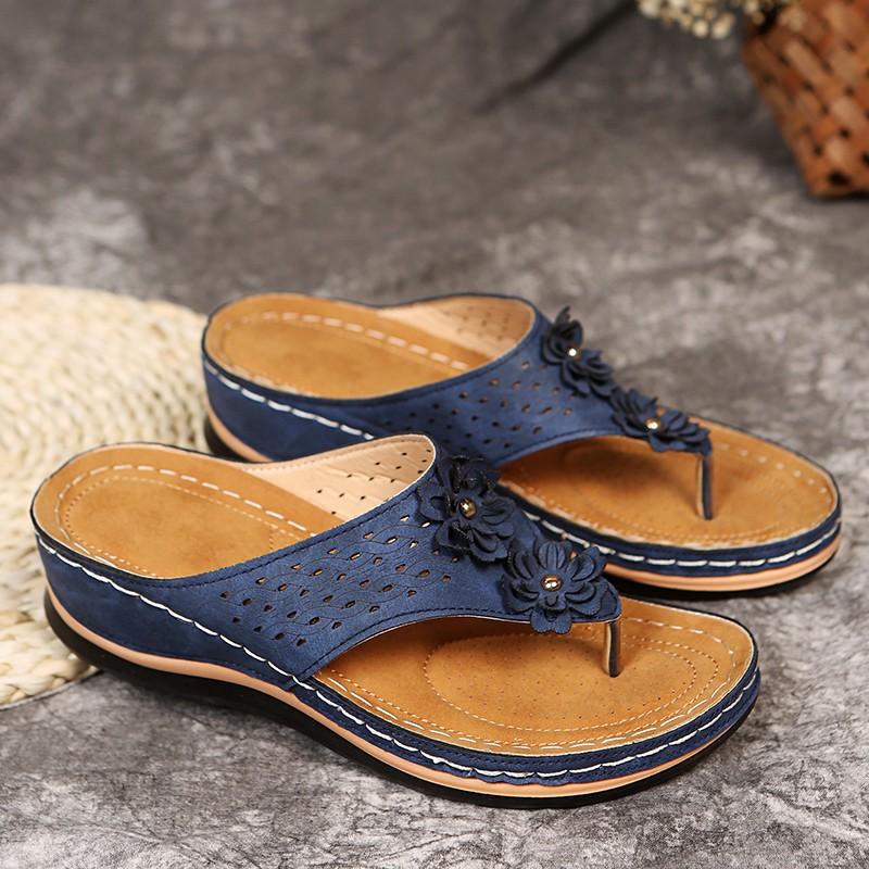 Flat bottom thick bottom flip flops flower hollow toe slippers women's summer sewing slope heel beach cool slippers lipprs