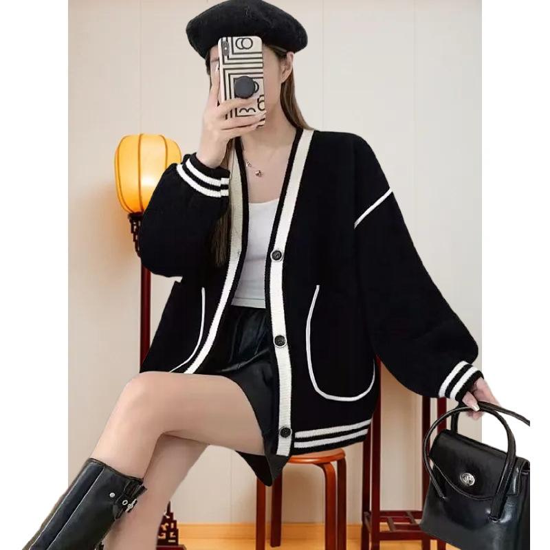 New Jacket Lazy Style Design Sense Casual Knitted Cardigan Autumn and Winter Temperament Striped Pocket Sweater Women