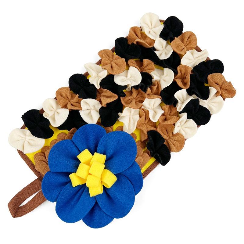 Small Animal Feeding Mat Suitable for Rabbits Dogs Hedgehogs Guinea Pigs Mice Interactive Cute Flowers and Fun Feeding
