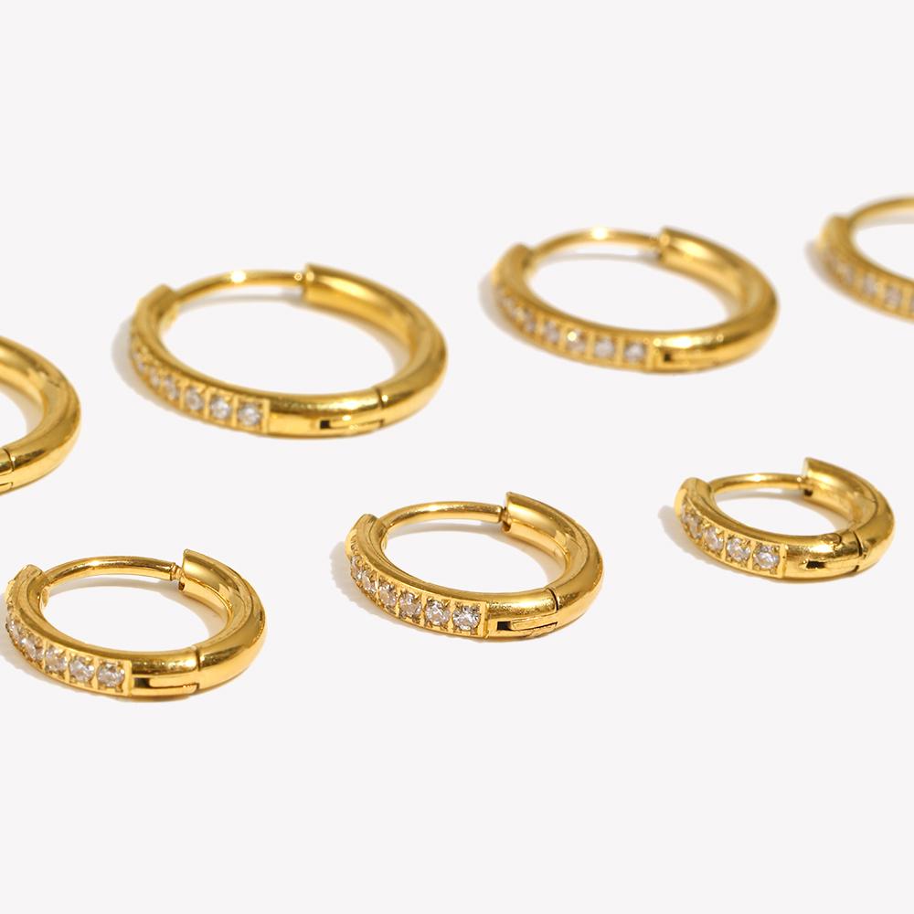 Minimaler Basic Schmuck Wasserdicht Hypoallergen Edelstahl Zirkonia Huggies Creolen Für Frau Mädchen Damen