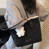 Large capacity fashion commuter special bag women's 2025 new autumn shoulder bag daily hand bag fashionable armpit bag