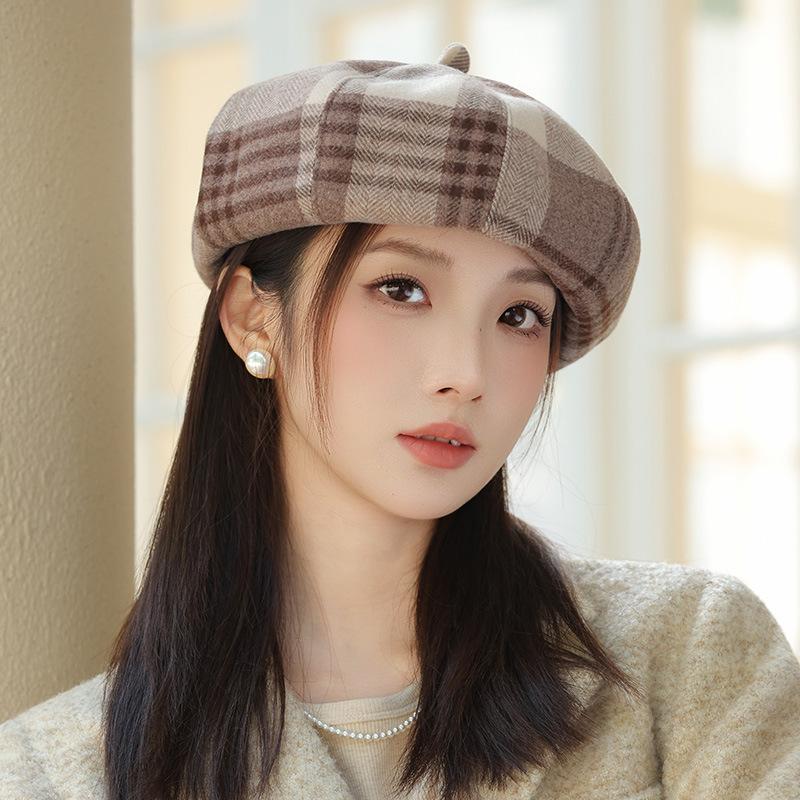 New Autumn and Winter Plaid Beret Women's Fashion Painter Hat Retro British Bud Hat