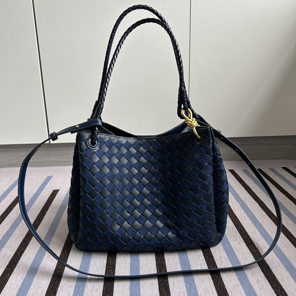 2024 Fall/Winter Women's Leather Braided Basket Bag - Handheld & Crossbody