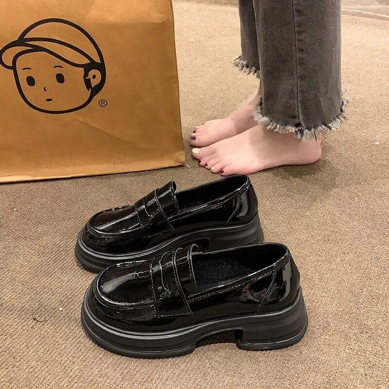 

Модные женские туфли-лодочки, лоферы без шнуровки, кожаные туфли-оксфорды на среднем каблуке с круглым носком, женские туфли-лодочки на платформе, большие размеры 40