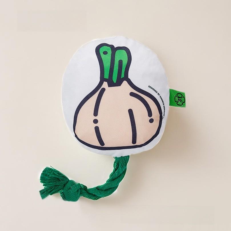 

Vegetable Dog Toy With Sound And Cotton Rope For Play And Gift Garlic