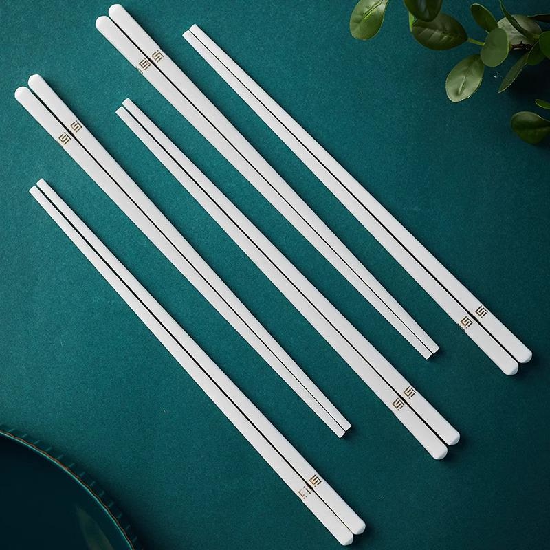 Pure White Bone China Chopsticks: Mold & Bacteria Resistant, Microwave Safe, High-Temperature Ceramic Chopsticks.