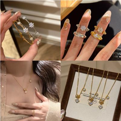 Foydjew Französischer Stil Luxus Retro Halsketten Vierblättriges Kleeblatt Schneeflocken Design Armbänder Kette Ringe Zirkon Sets 2024 Neuer Trend