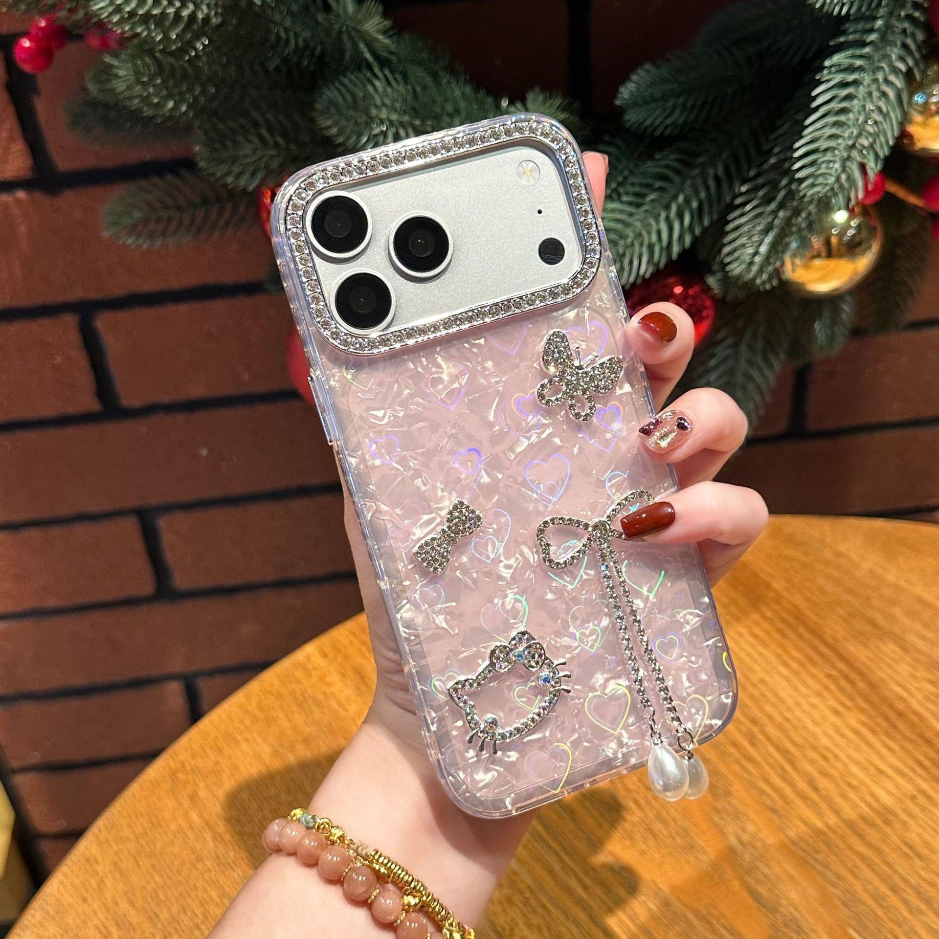 

Heart Shell Pendant Case for Apple 17 Pro Max, iPhone 15/12 - Cute European American Design iPhone 14