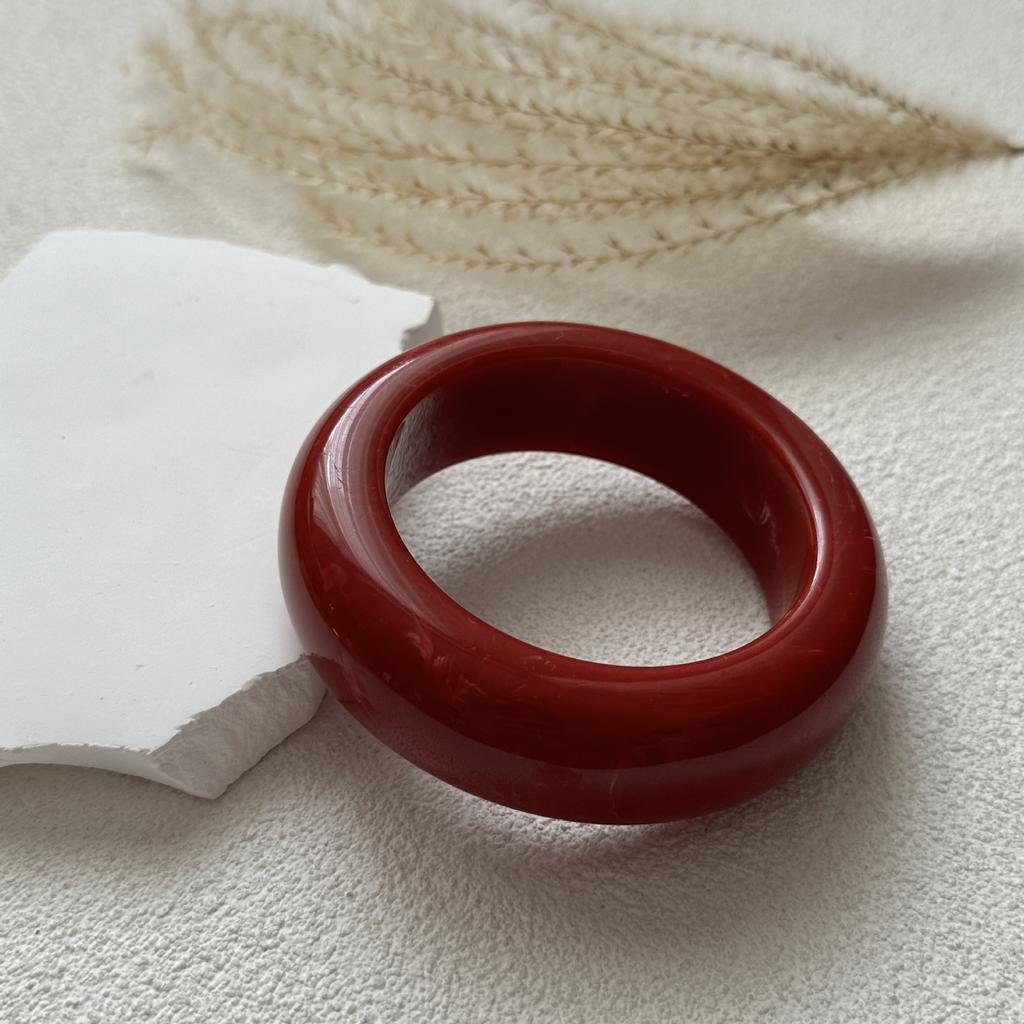 Boho Red Beige Acrylic Resin Chunky Bangles for Women on Hand Goth Geometric Charm Wide Hip Hop Metal Cuff Bangles Men Jewelry