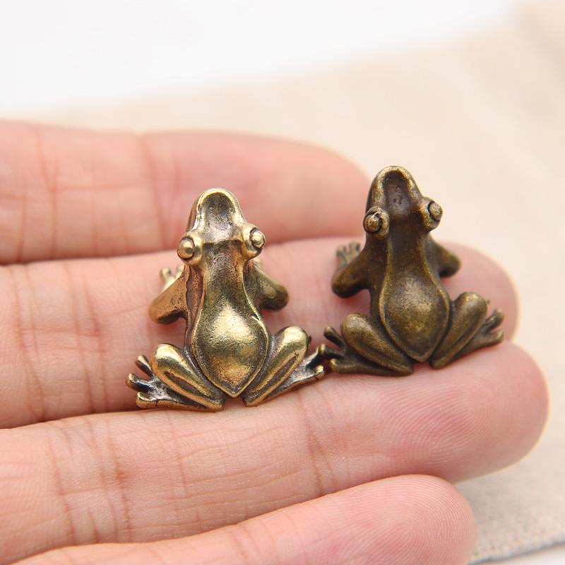 Brass Small Frog Miniatures Figurines Vintage Handmade Copper Animal Toad Desktop Ornaments Home Decoration Crafts Tea Pet Decor