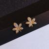 Maple Leaf Stud Earrings Trendy Simple And Versatile High-End Earrings Niche Elegant Women'S Earrings