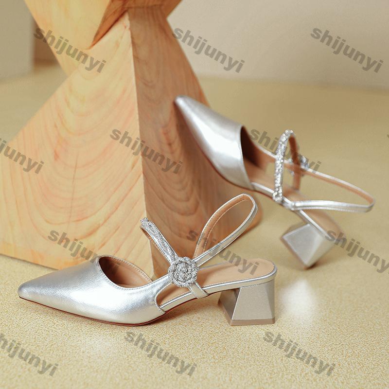 Elegant Medium Heel Women's Shoes 2025 Summer Chunky Heels Pointed End Sandals Flowers Elegant Mary Jane High Heels High Quality