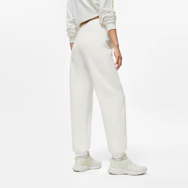Li Ning Fitness Series Solid Color Tapered Knit Sports Pants Women Bottoms Off-White AKLTB18-2