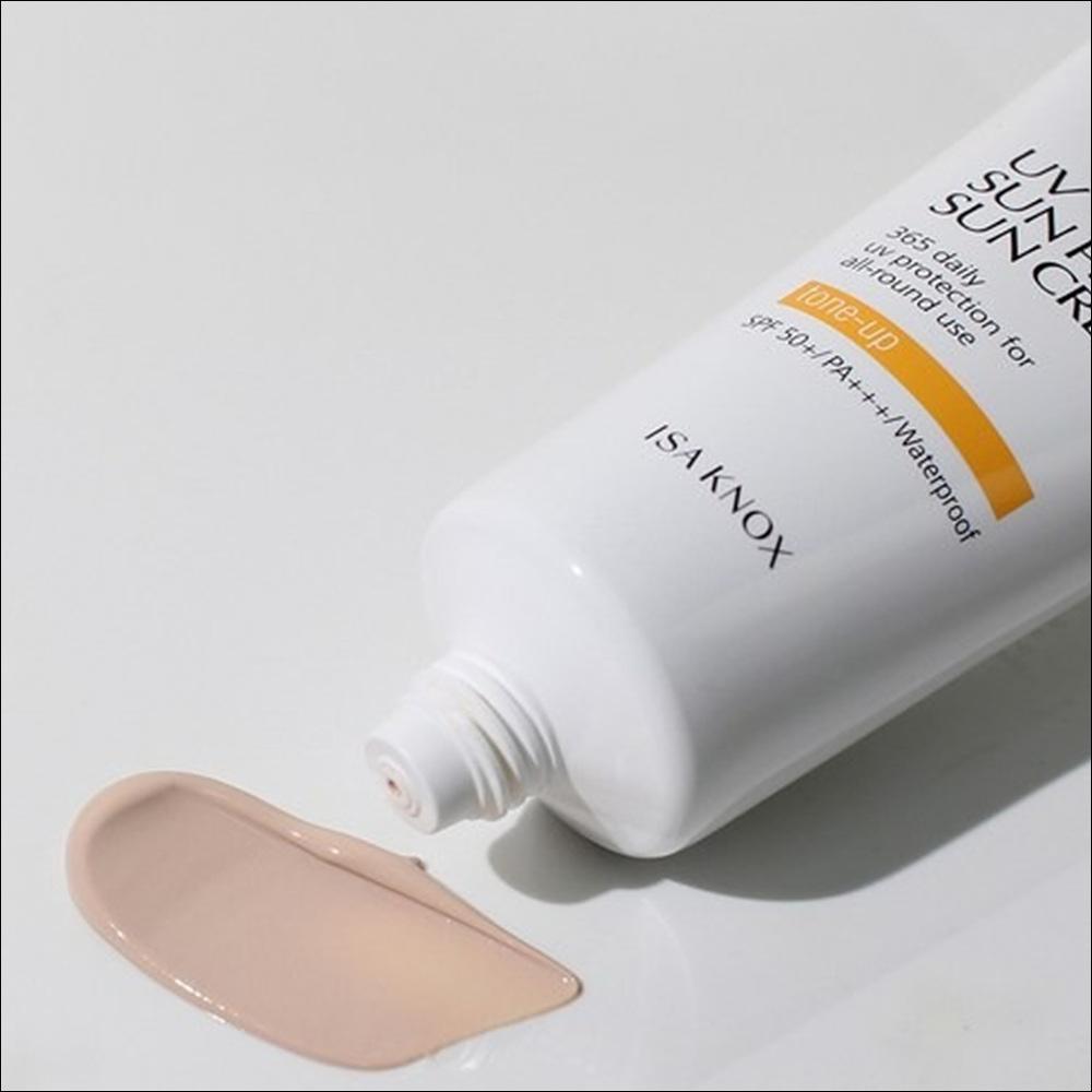 ISA KNOX UV Sun Pro 365 Daily Cover SPF50+ PA+++ - Natural Tone Correction & Skin Protection, 70ml | Olive's K-beauty