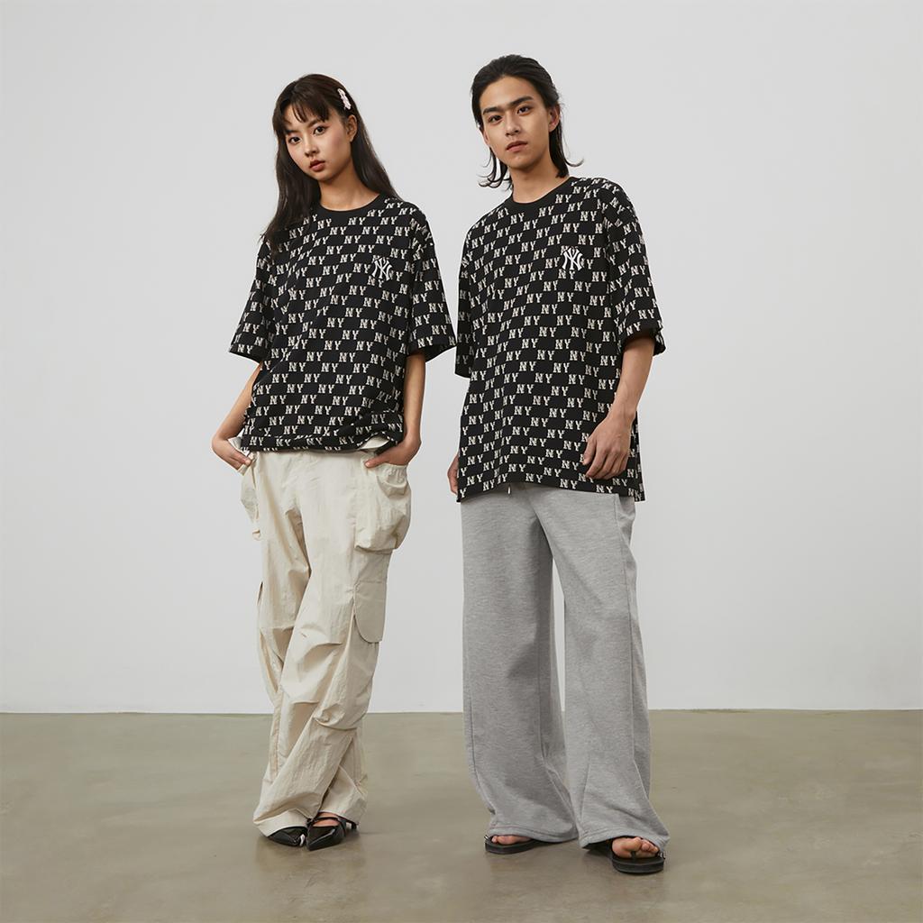 New MLB MONOGRAM Collection New York Yankees T-Shirt Unisex Black 3ATSM0243-50BKS