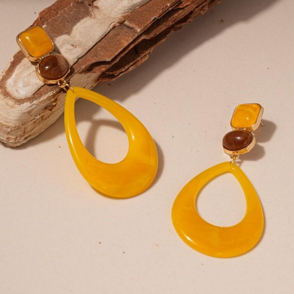 1 Pair Vintage Style Dangle Earrings Dangle Type Lightweight Water Droplet Earrings Yellow Color Geometric Earrings