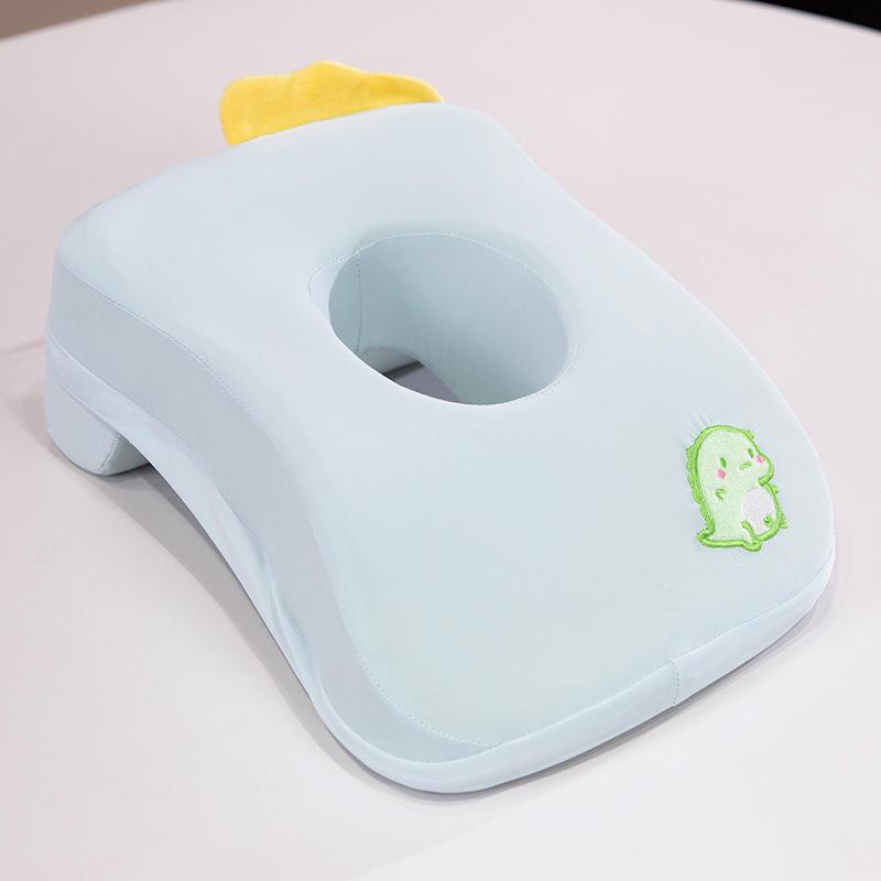 

Летняя прохладная подушка для сиесты из ледяного шелка, офисная подушка для сиесты, вентиляционное отверстие из пены с памятью, студенческая подушка для сиесты 32*22cm（0.25kg）