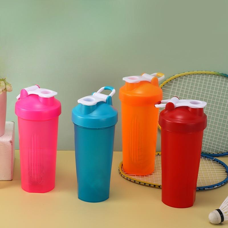 600ml Plastic Sports Water Cup with Scale Cap, Portable Outdoor Fitness Protein Powder Shaker Cup