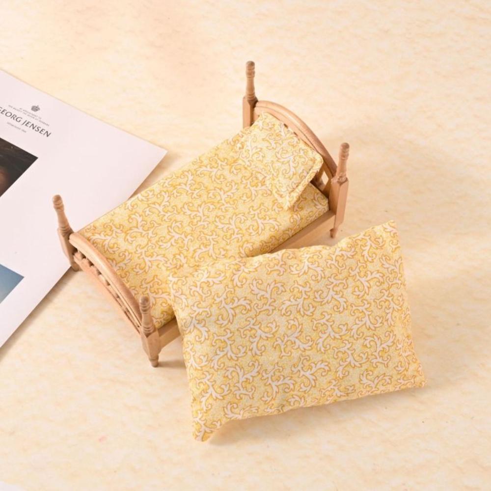 Scene Decor Dollhouse Wood Bed 1:12 Simulation Single Bed Miniature Wood Bed  Pretend Play