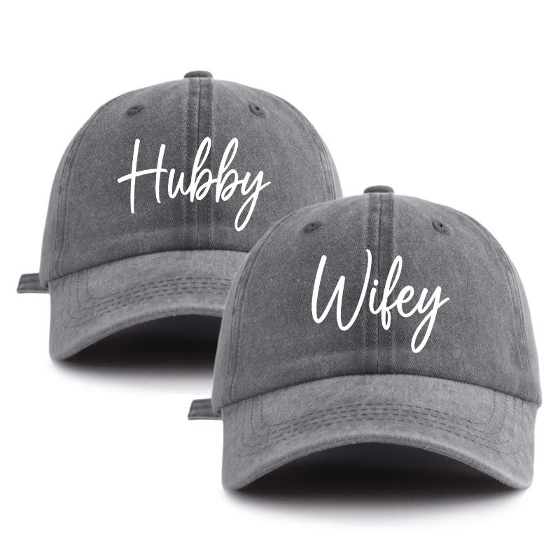 

2 Pcs HUBBY WIFEY Print Washed Baseball Cap,Classic Casual Stylish Retro Adjustable Lightweight Sun Protection for Outdoor Sport Adjustable серый