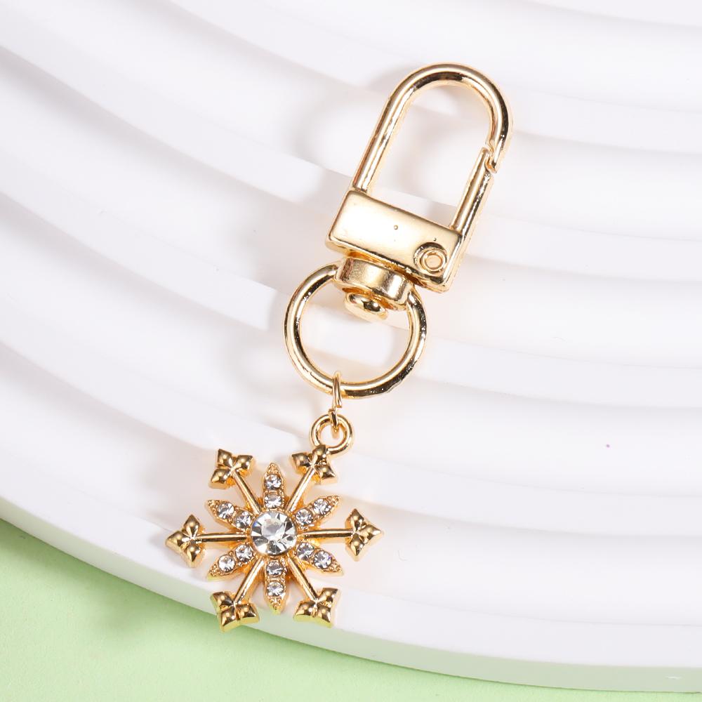 Sparkling crystal pearl Snowflake Keychain Boho Zinc alloy metal Key Chain Ring for Women Kids Christmas Accessories Keyholder
