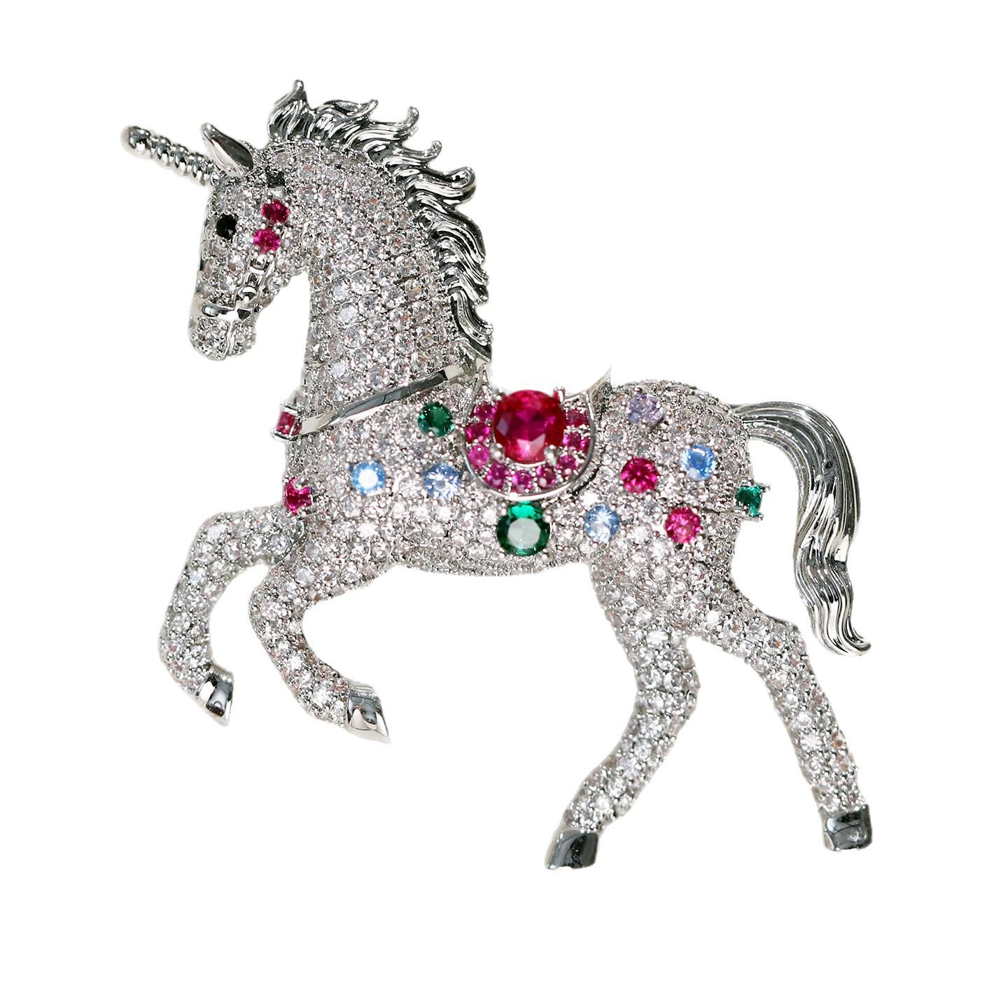 Bo Xin Yun Zodiac Unicorn Brooch: Copper, Zirconia-Plated, White Gold Color Crystal Horse Accessory