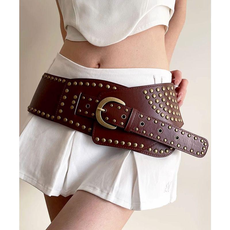 Women's High-End Red Retro Rivet Waist Chain Belt: Trendy, Versatile, Light Luxury Accessory