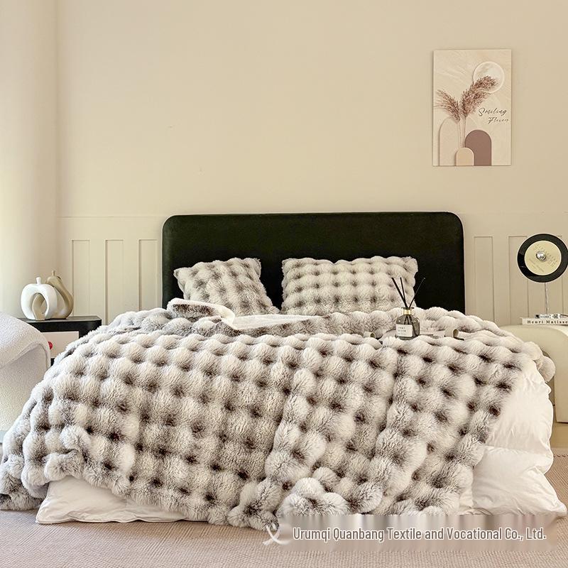 Double-Sided Thickened Tuscan Imitation Rabbit Fur Fleece Blanket for Sofa or Office Nap