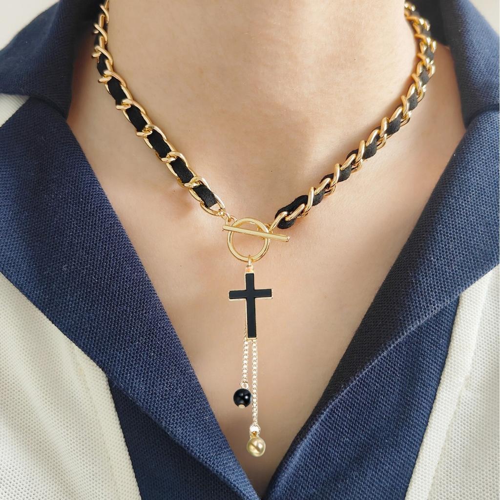New Fashion Simple Black Cross Necklace, Women's Pendant Necklace, Valentine's Day Gift