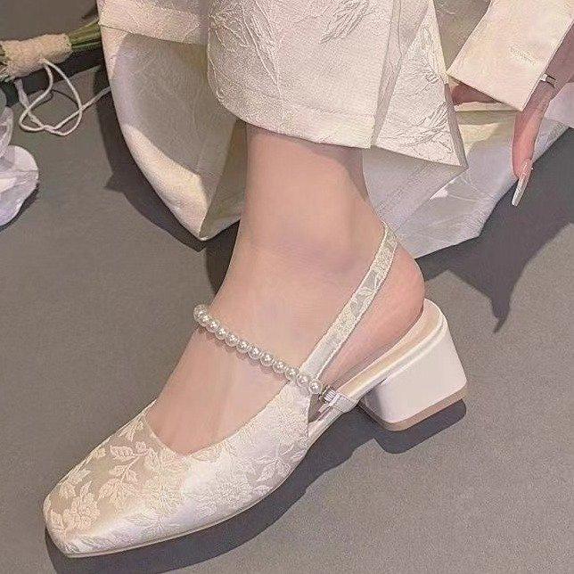 Guofeng New Chinese Pearl Sandals Women's 2025 New Single Shoes Thick Heels Women's Shoes Middle Heel with Cheongsam Shoes High Heels