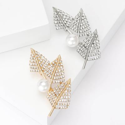 Fashion Three Leaves Pearl Brooch Simple Plant Series Pin Your Ladies Clothing Accessories Gifts