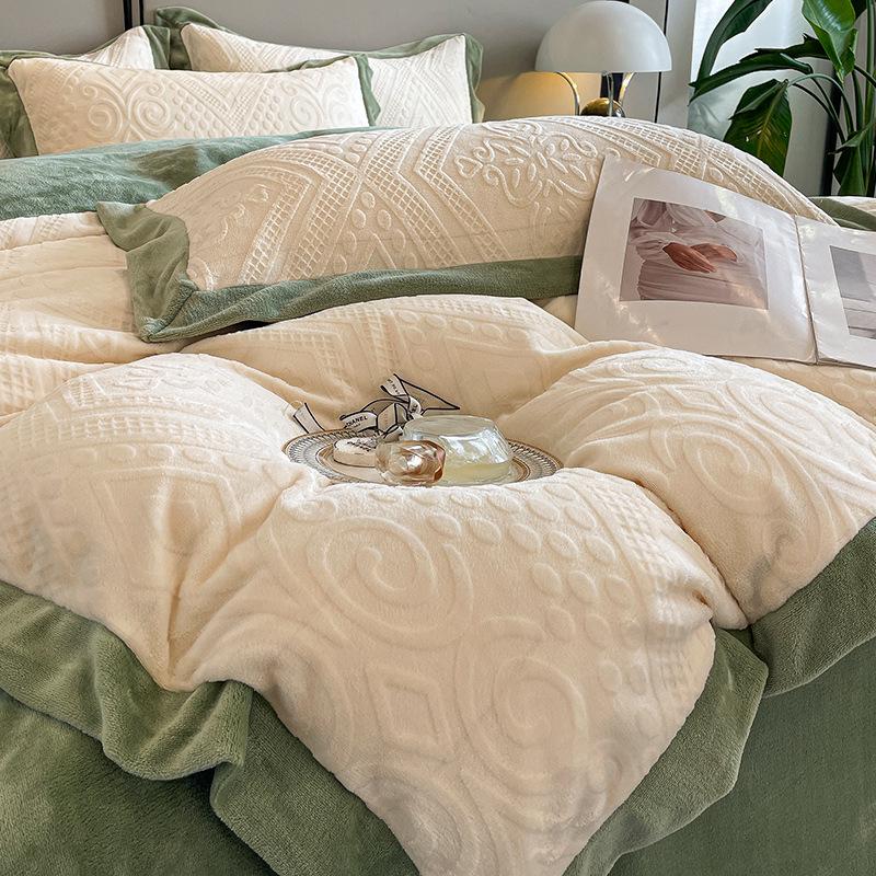 Matte Velvet 4-Piece Set: Non-Static, Solid Color, Wide-Edge Embroidery, Autumn/Winter Plus Velvet Fitted Sheet.