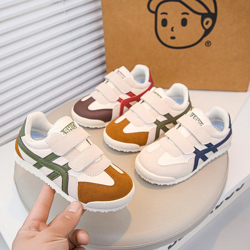 Sports board shoes 2025 spring new girls running casual shoes children's shoes girls non-slip Forrest Gump shoes medium and large children