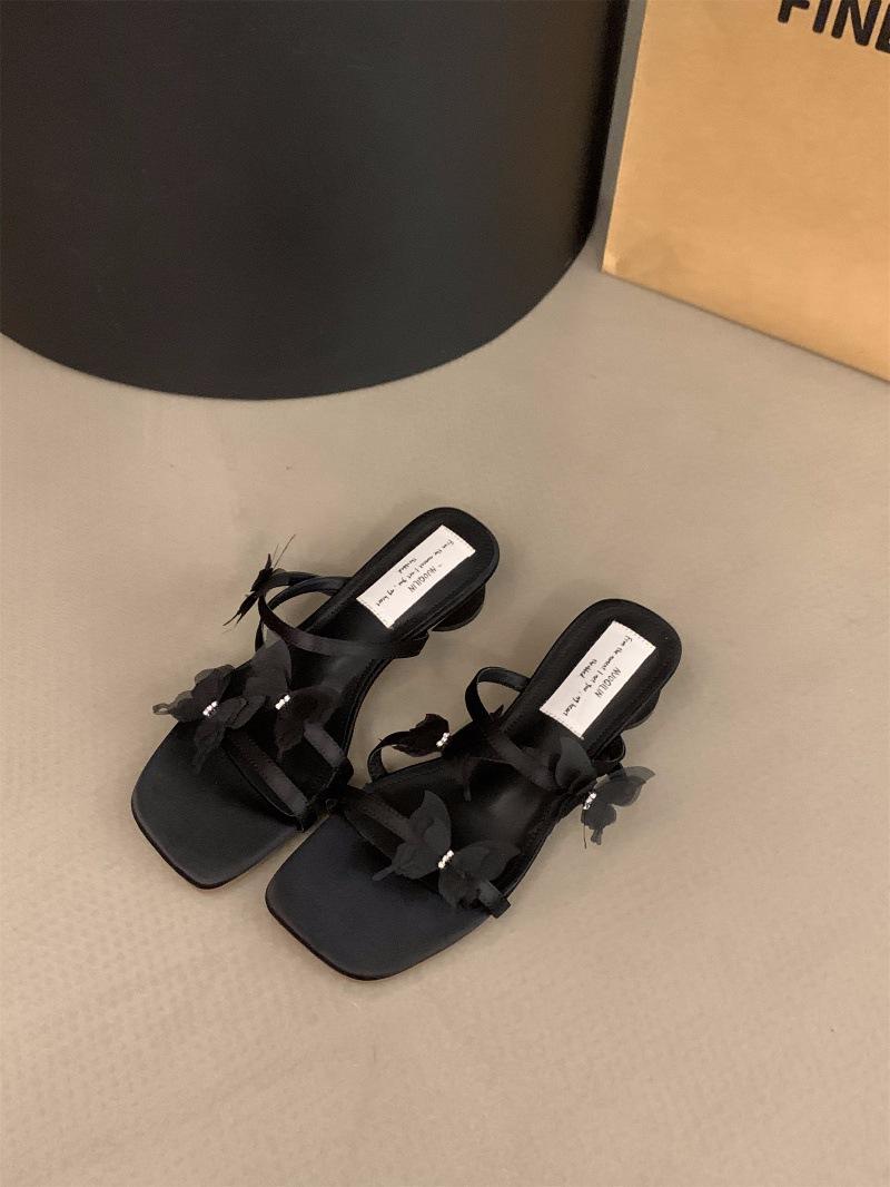 

Thick heel pink with skirt slippers fairy shoes fashionable outer wear 2025 new small sandals nude sandals 35 чёрный