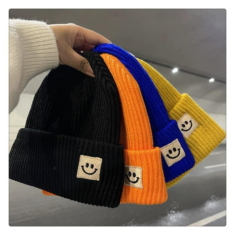 Ins Smiley Label Women's Woolen Hat, Trendy and Versatile Couple's Warm Hat, Korean Style Knitted Hat