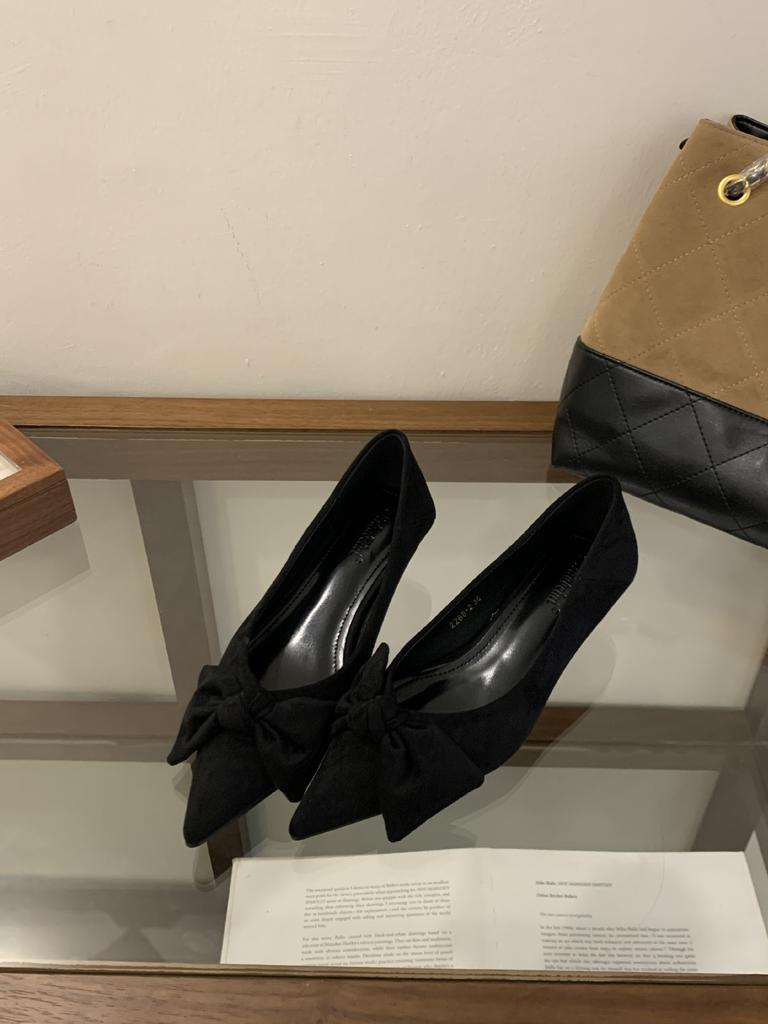 Niche French Black High Heels Women's Shoes 2025 New Spring and Autumn Temperament Suede Bow Pointed Single Shoes