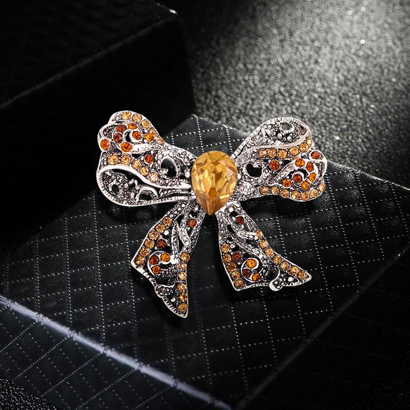 

Popular Luxury Bow Jewelry Brooch 4*6CM