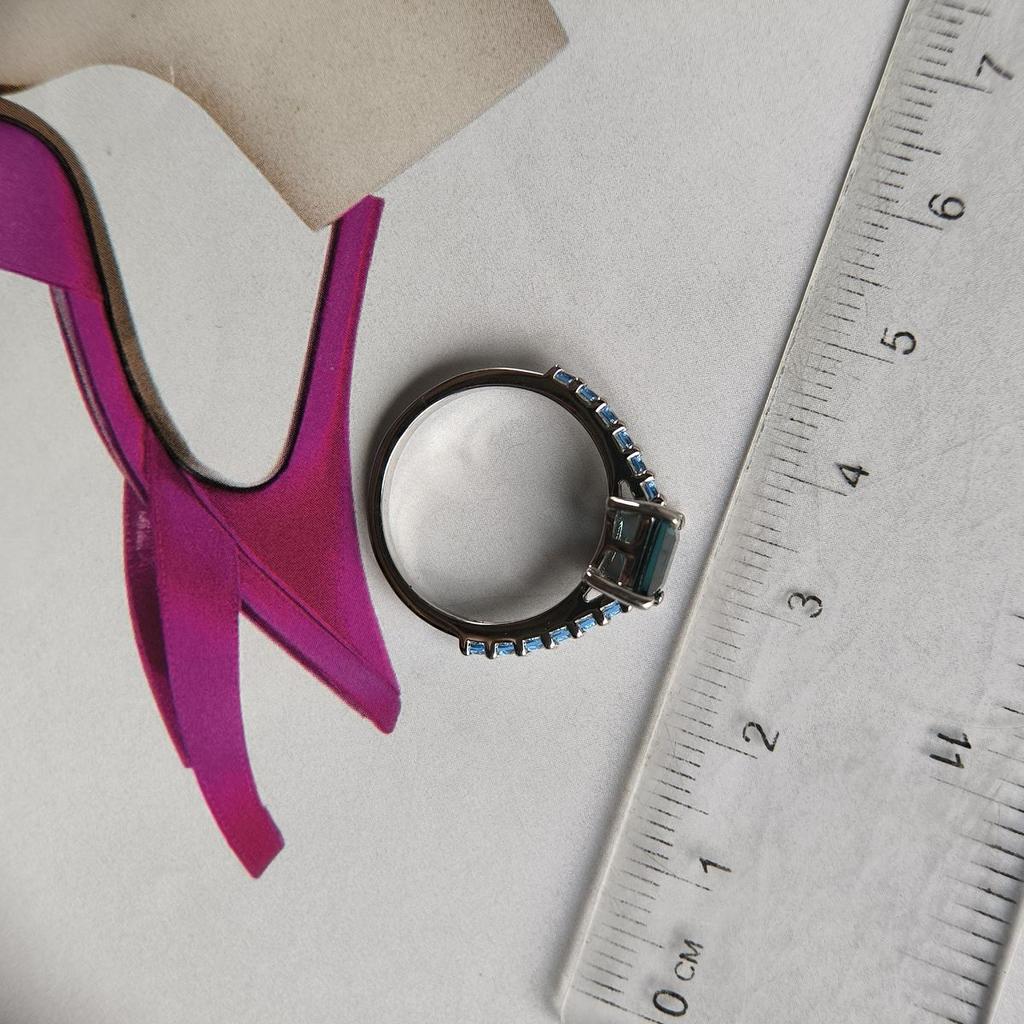 Серебряное кольцо с натуральным топазом Лондон Блю 1.39ct, топазом, вес изделия 2,56 гр (2195917)