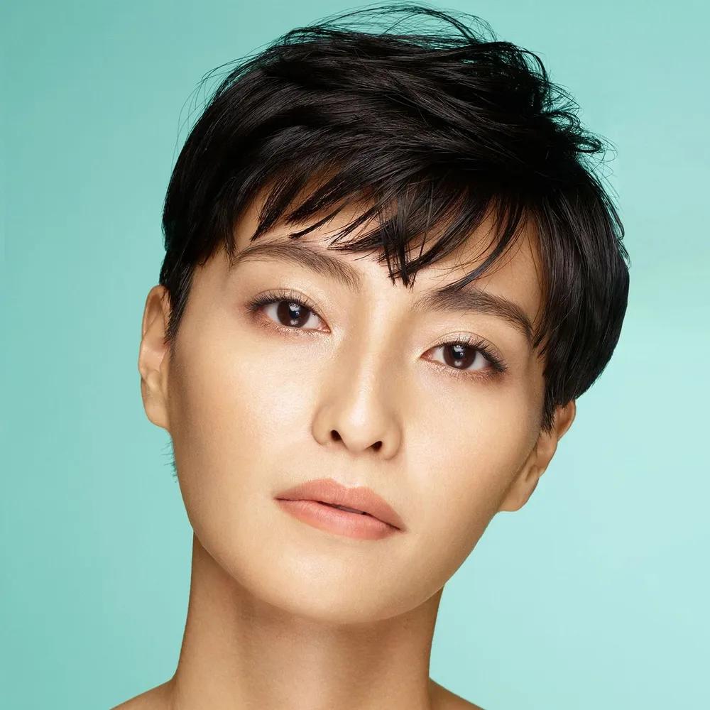 SUQQU Glow Puder Foundation