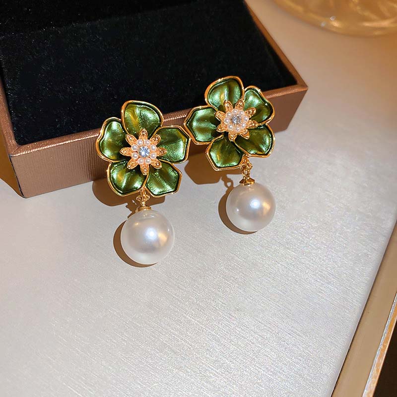 Vintage Metal Pearl Flower Drop Earrings for Women Exquisite Brown Drip Oil Irregular Petal Temperament Earrings Wedding Zircon