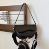 Saddle Bag Texture Niche Women'S Popular Retro Versatile Messenger Bag Fashion Single Shoulder Armpit