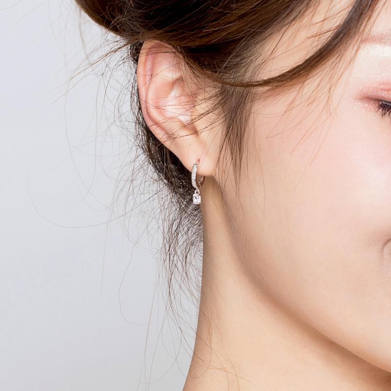 S925 Sterling Silver Simple Zircon Love Earrings Fashionable Versatile Shining Ear Buckle Spot