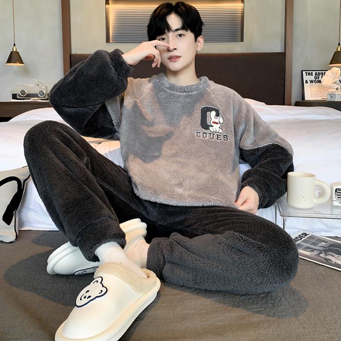 Men's Plush Cartoon Pajama Set - Round Neck, Long Sleeve, Warm Trousers, Perfect for Fall and Winter.